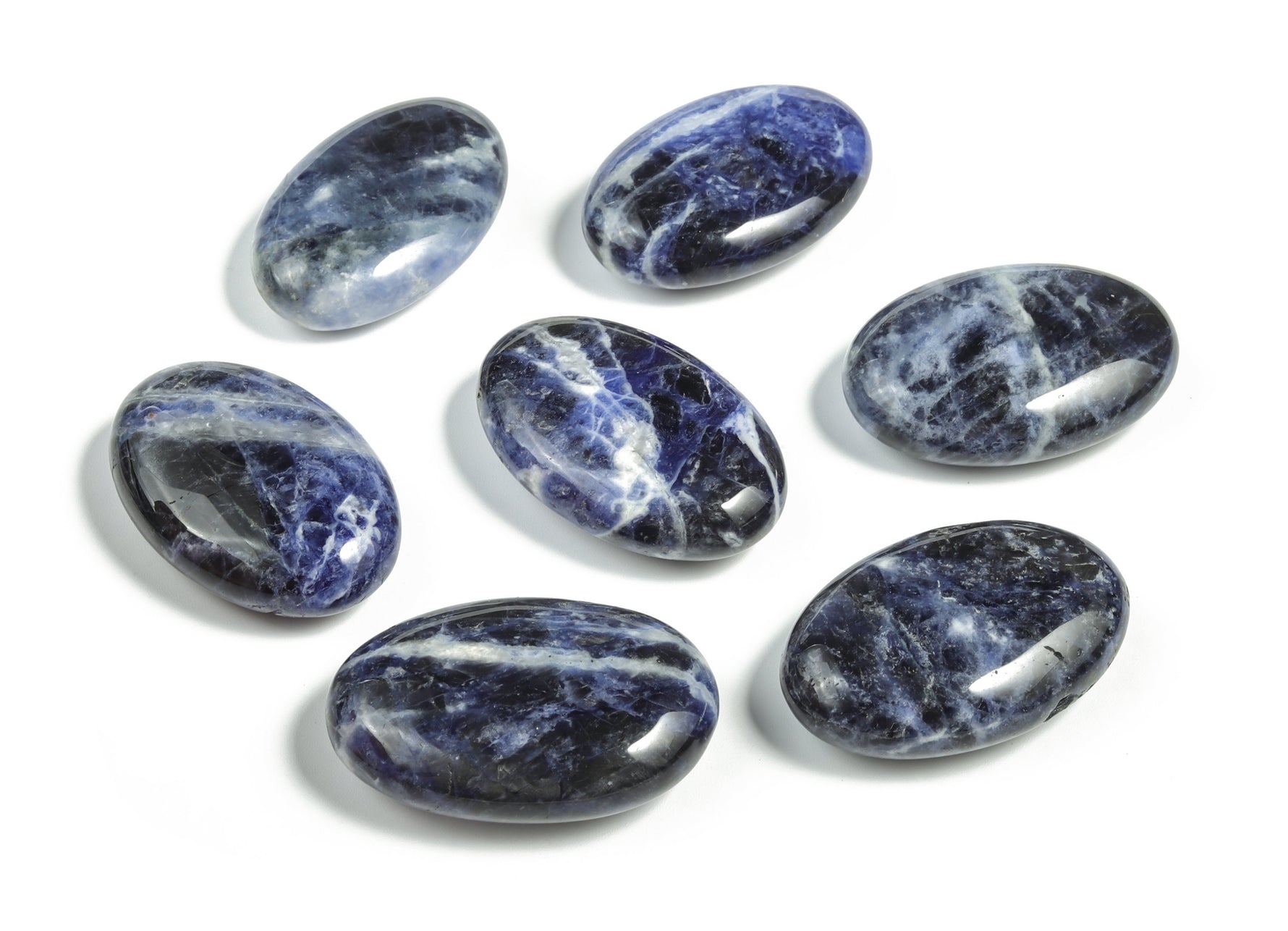 Sodalite palm gemstone spa stone, 45x35mm, smooth blue and white mineral for relaxing and meditation purposes.