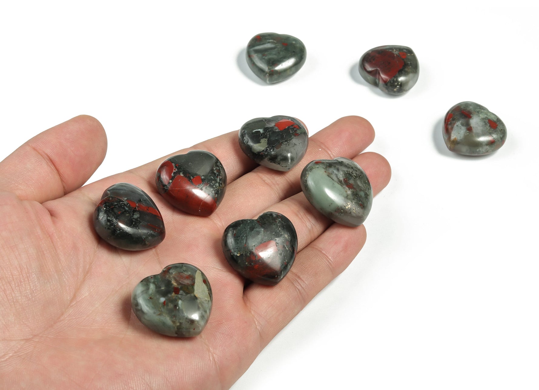 African Bloodstone heart-shaped gemstone, 25mm from GemstoneGO, featuring rich green and red mineral patterns.