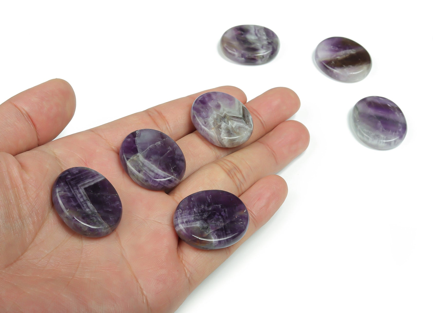 Amethyst flat gemstone slab from GemstoneGO, measuring 30x25x7 cm, showcasing purple crystalline surface and smooth edges.