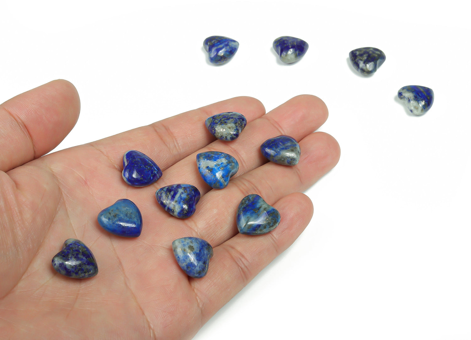 Pierre précieuse en lapis-lazuli en forme de cœur - Pierre de poche en forme de cœur - Cristaux de guérison - Pierre bienfaisante - Cœurs en cristal - 15 x 15 x 9 mm - HE1023