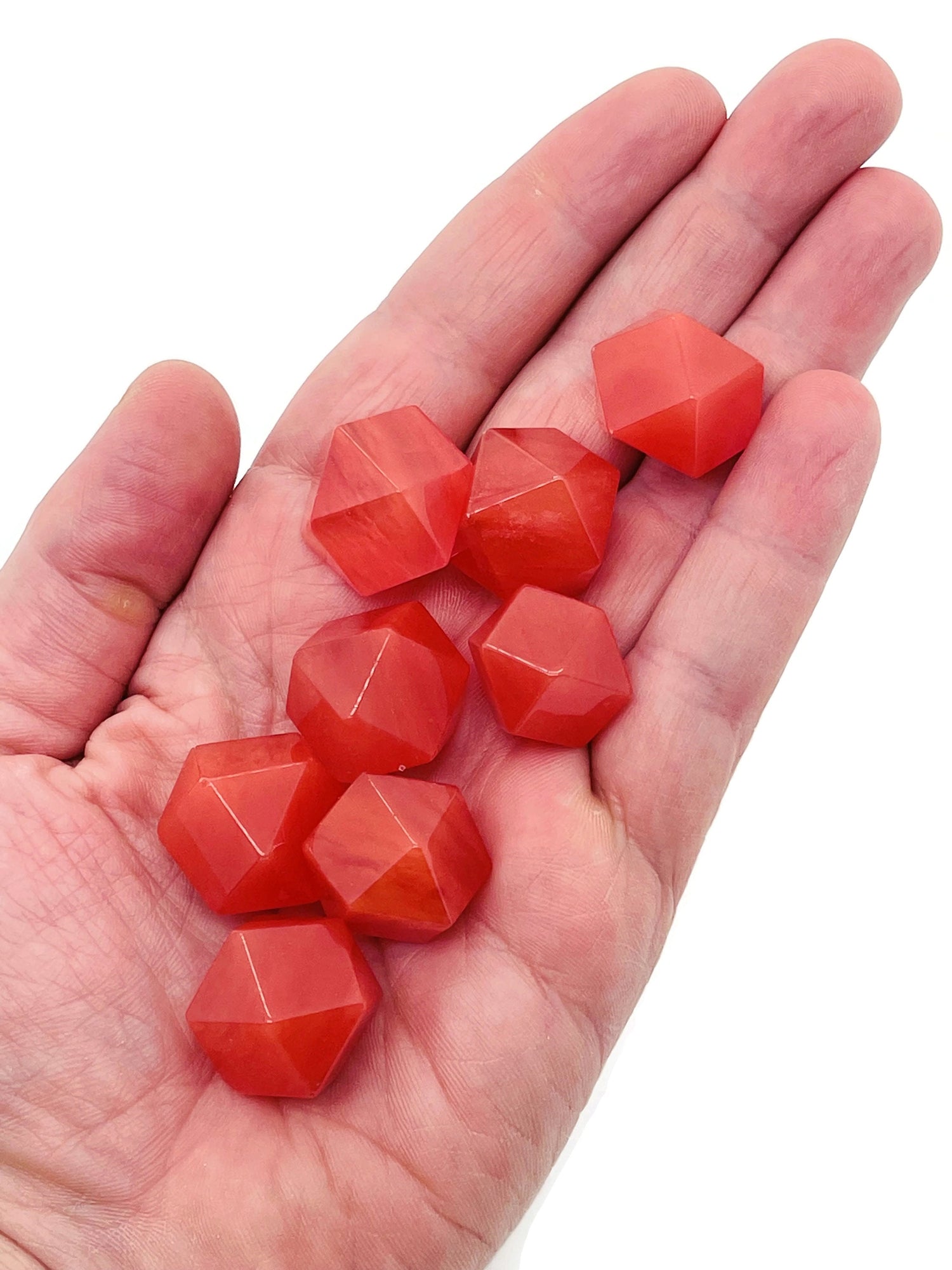 Gema tallada de cuarzo cereza con forma de poliedro - 20 mm - PL1005