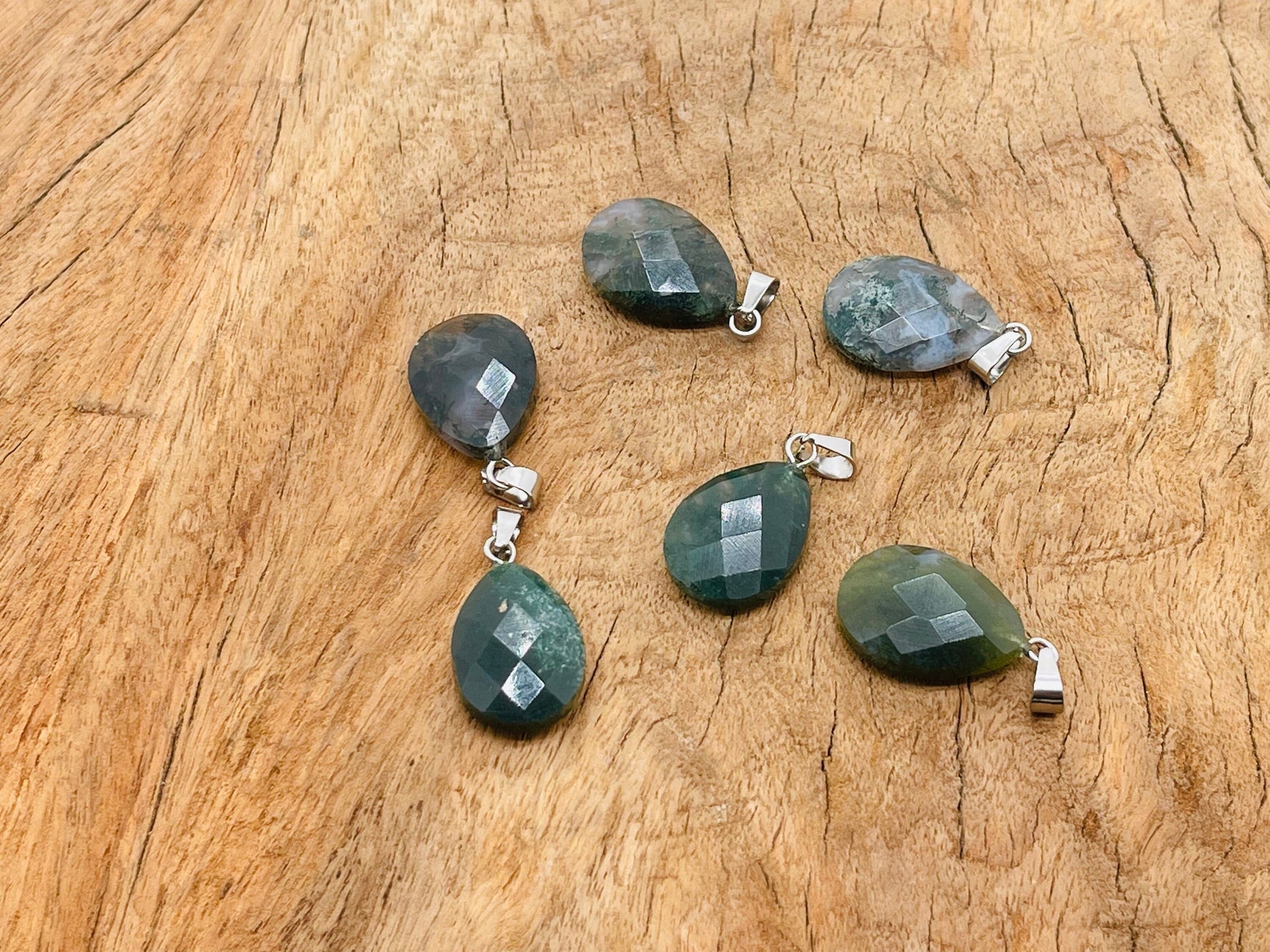 Moss agate crystal pendant, 20mm, gemstone jewelry making supply with natural green and brown patterns, from GemstoneGO.