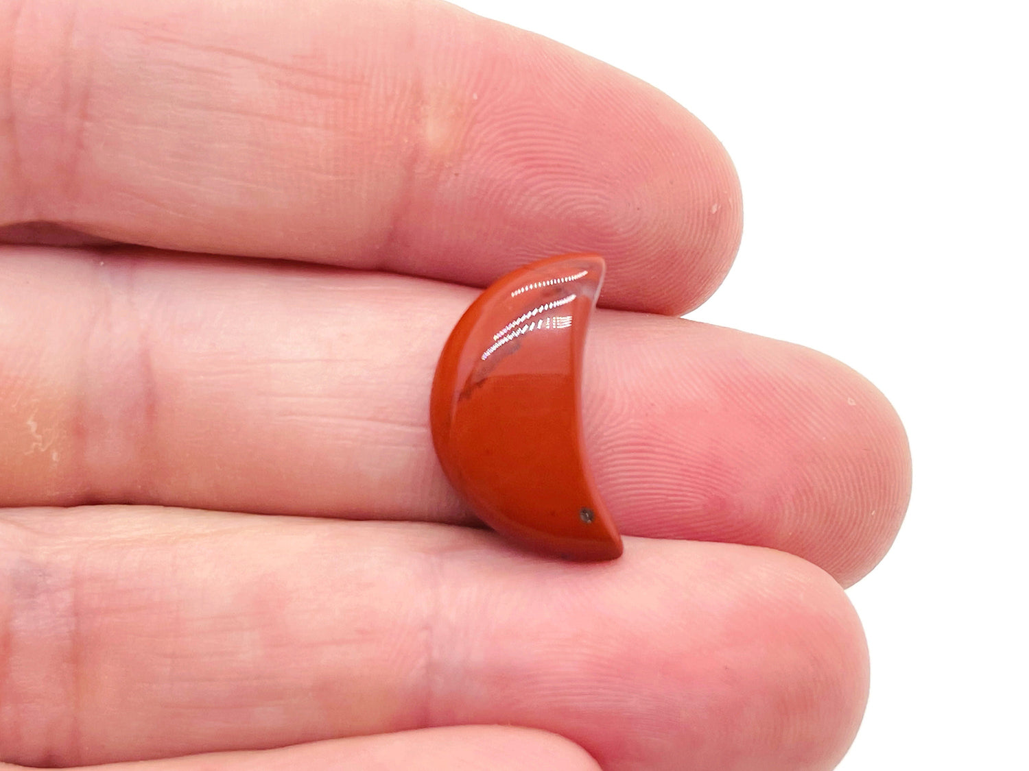 Lune en jaspe rouge - Lune en cristal - Lune sculptée - Cristal de guérison - Mini lune en cristal ?€? 2 cm ?€? MO1011