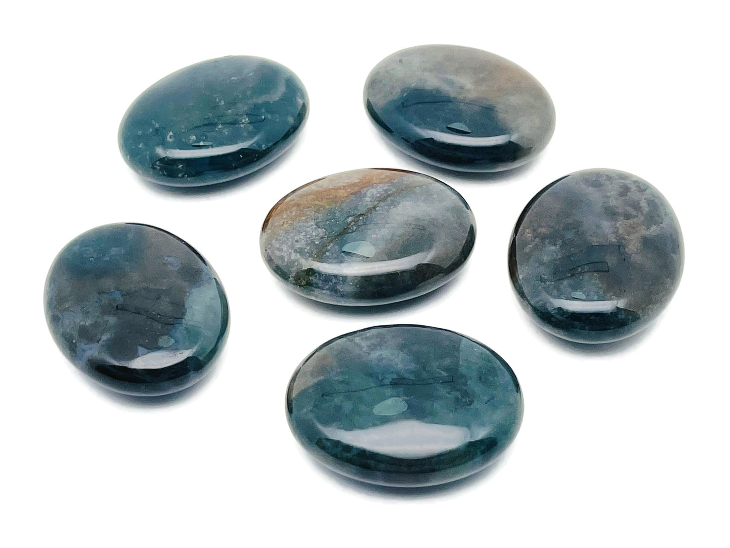 Moss agate palm gemstone spa stone measuring 45x35mm, showing green moss-like patterns on smooth polished surface.