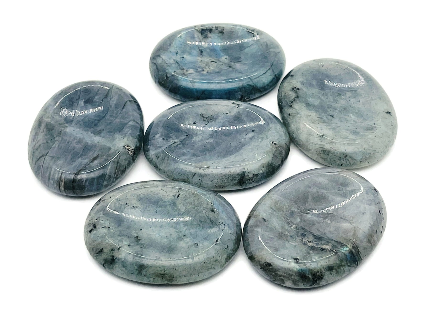 Labradorite worry stone from GemstoneGO, 4.5x3.5cm soothing crystal with iridescent blue and gray hues, smooth polished surface.
