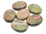 Unakite worry stone from GemstoneGO, soothing 4.5x3.5cm crystal with polished smooth surface for stress relief.
