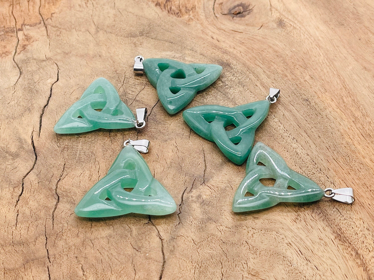 Aventurine Celtic Knot crystal pendant with Trinity Crystals by GemstoneGO, featuring intricate knot design and polished gemstone.