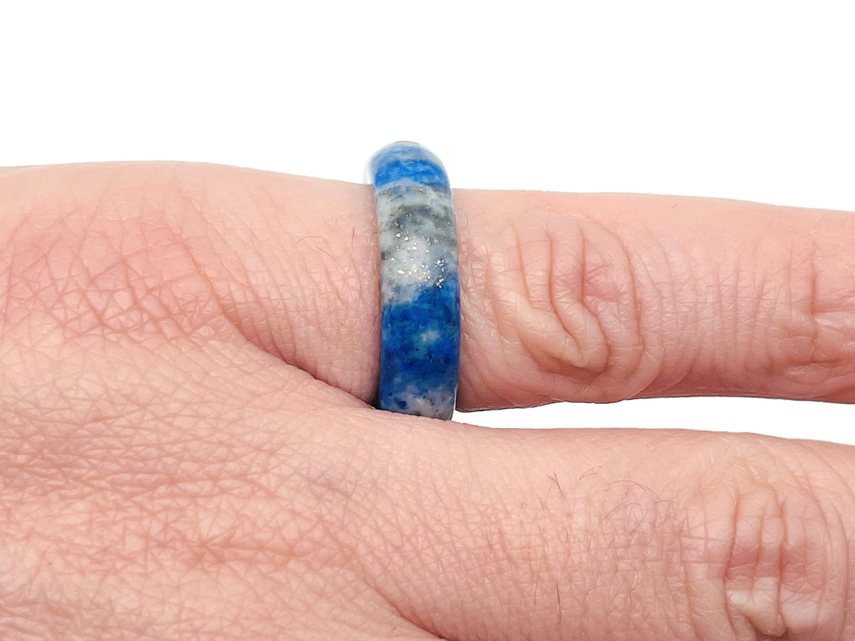Lapis Lazuli crystal ring by GemstoneGO featuring a deep blue gemstone set in silver jewelry design.