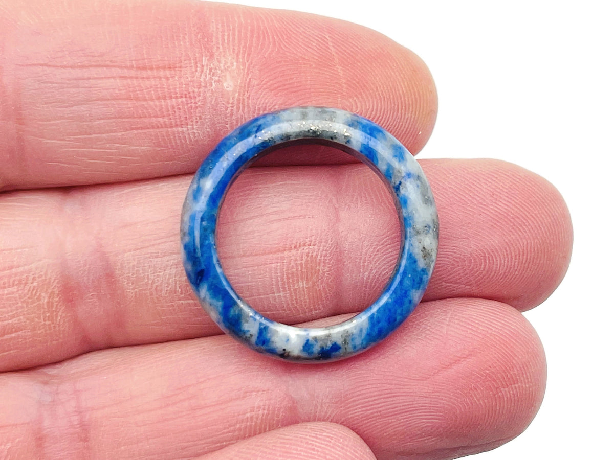 Lapis Lazuli crystal ring by GemstoneGO featuring a deep blue gemstone set in silver jewelry.