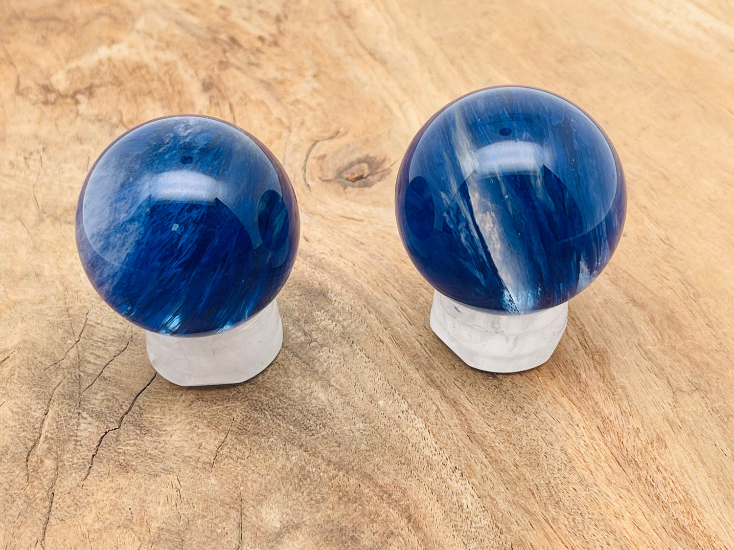 Blue Quartz Sphere Gemstone - Crystal Ball - 40-50mm - BA1014