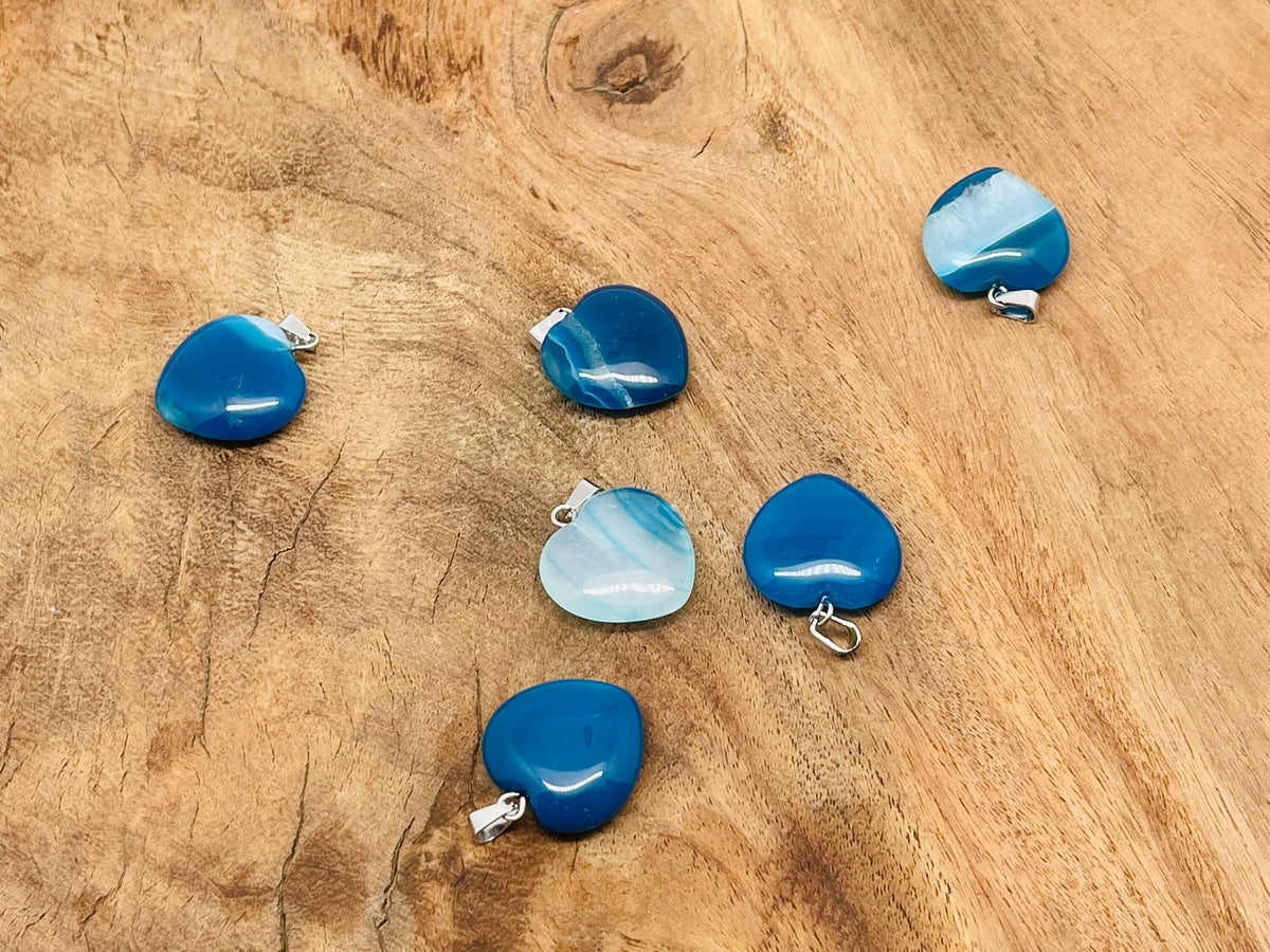 Blue agate heart pendant from GemstoneGO featuring a mini crystal healing pendant with a polished blue agate stone.