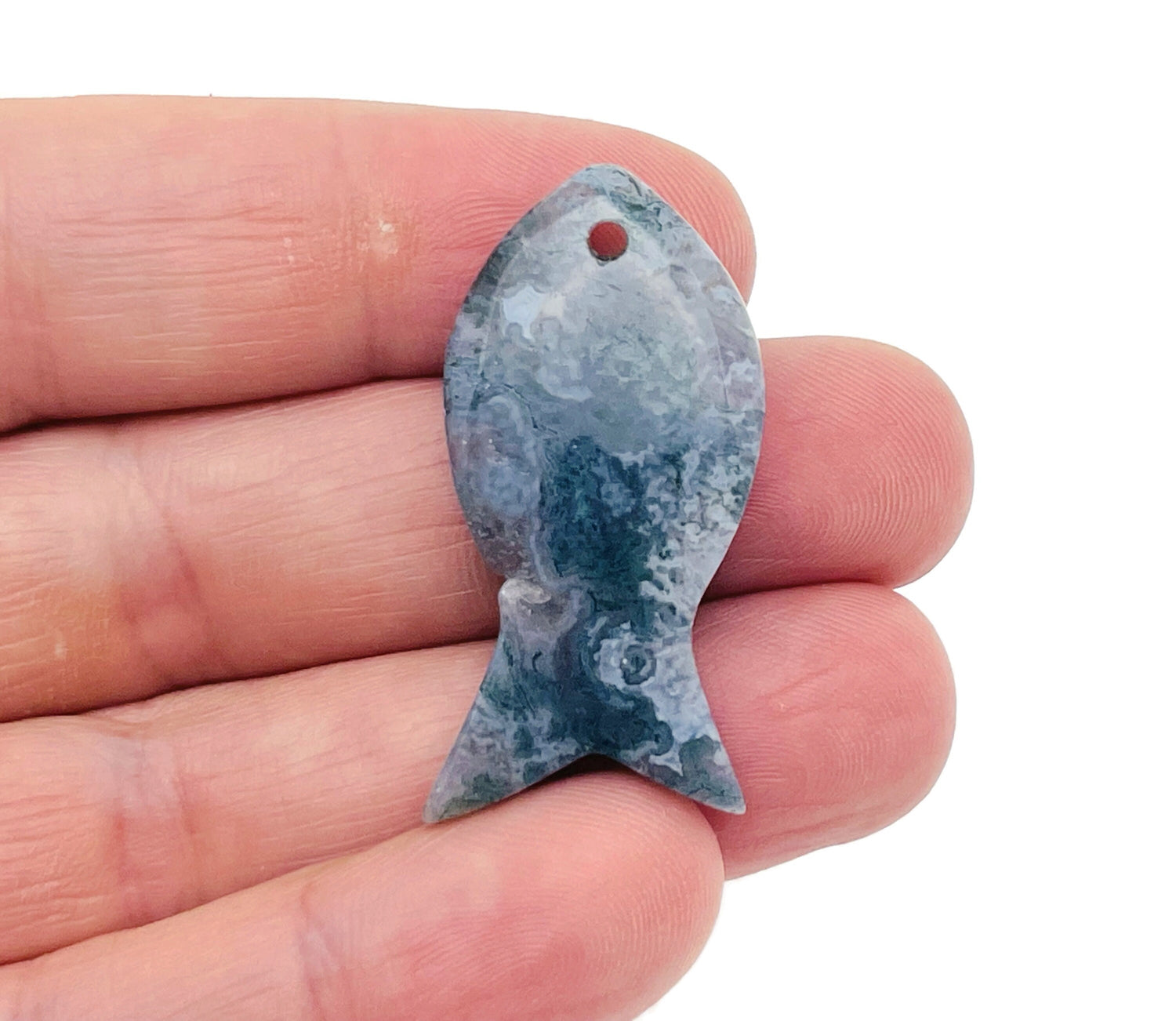 Moss Agate Fish Gemstone Pendant - Pisces Zodiac Hole Crystal - NC1386