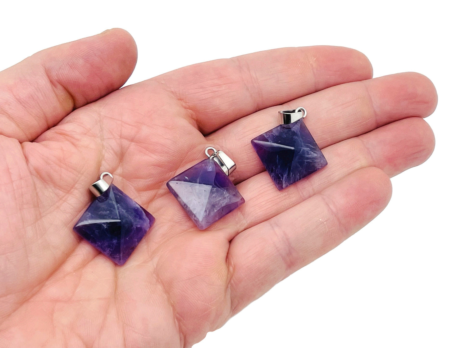 Pendentif pyramide en améthyste - Bijou en pierre naturelle - Cristal de guérison Reiki - Pendentif porte-bonheur pour femme - NC1363