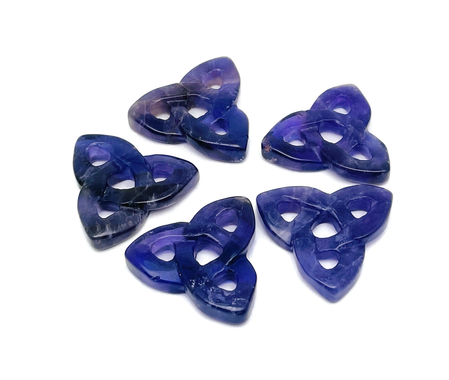 Pierre sculptée en améthyste à motif nœud celtique - Pierre précieuse Trinity Crystals - Création de bijoux - Cristaux de guérison - CK1002