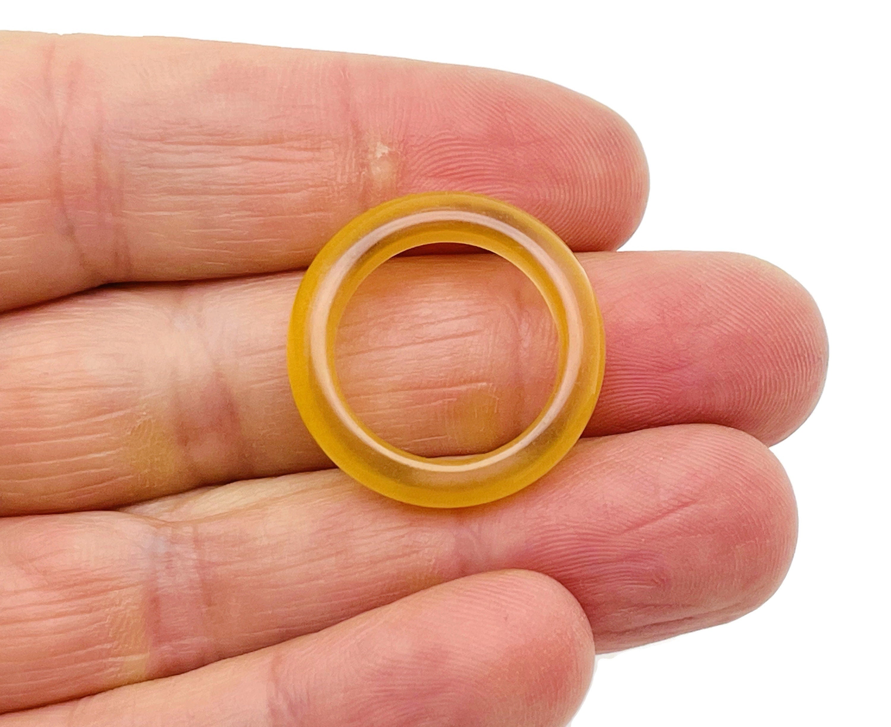 Yellow Cats Eye Crystal ring by GemstoneGO featuring a vibrant cat's eye crystal set in a silver band.