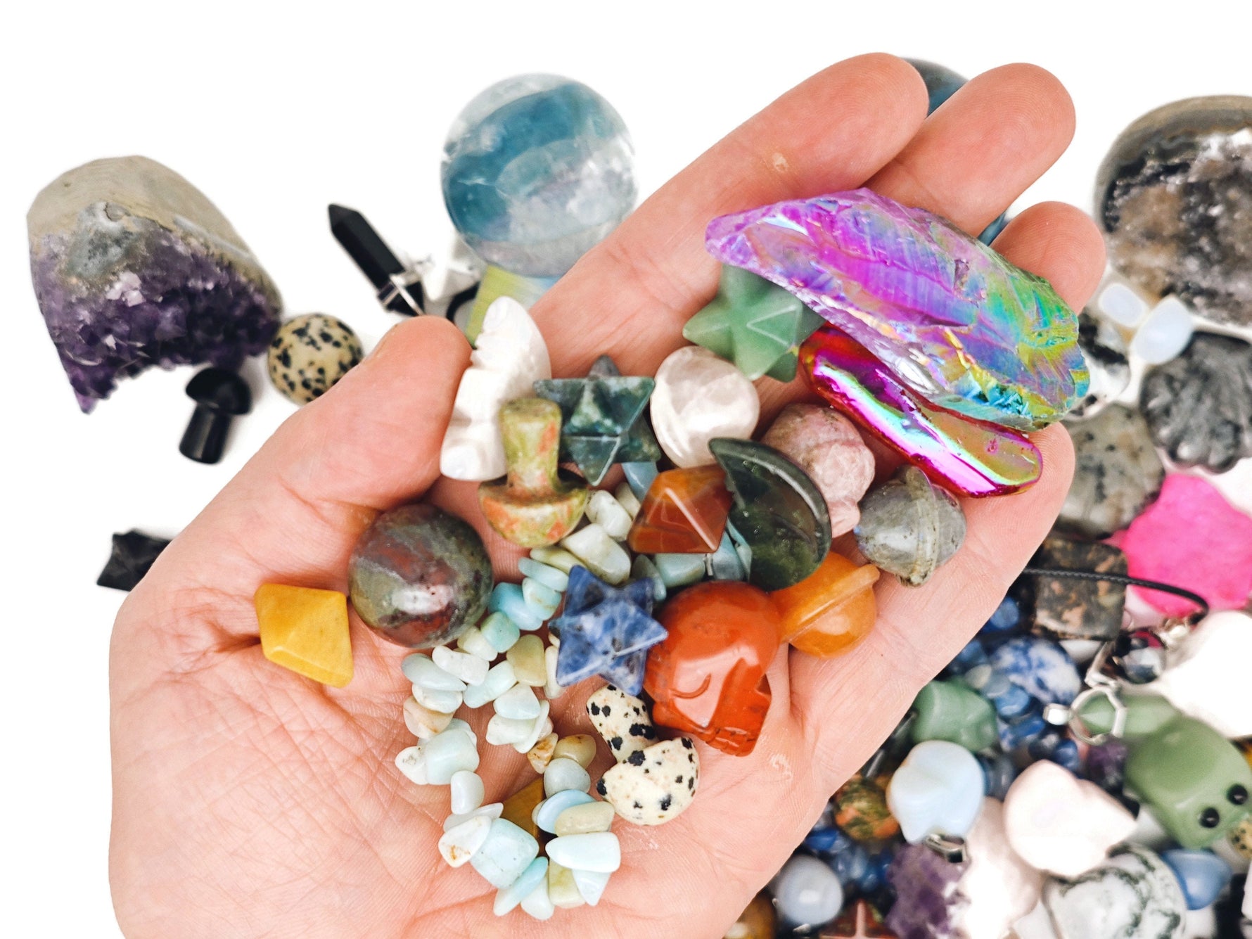 GemstoneGO crystal mystery box gift featuring a crystal confetti scoop, ideal for crystal healing and gift collections.