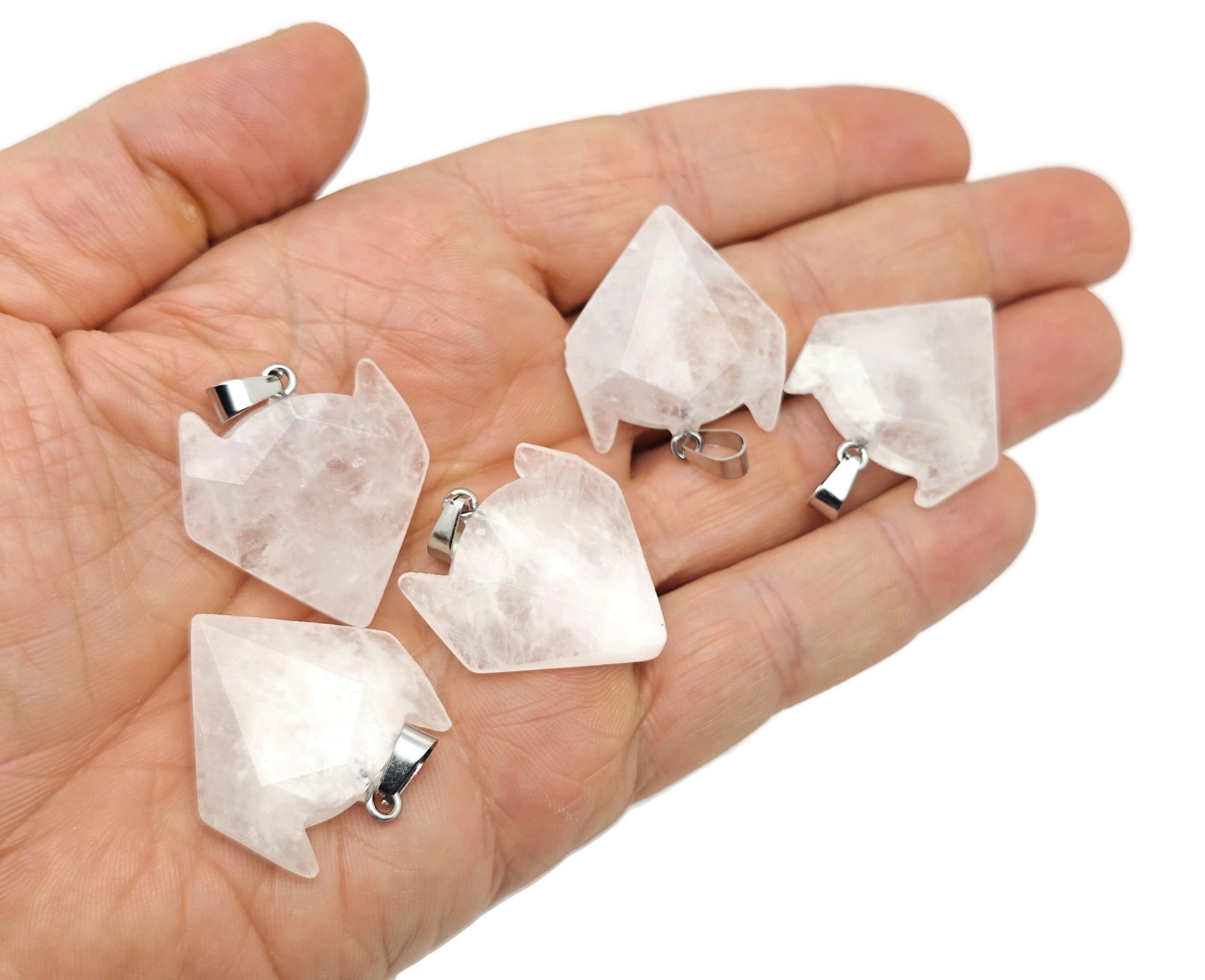 Clear quartz wolf head gemstone pendant from GemstoneGO, featuring a detailed crystal pendant with wolf design for jewelry enthusiasts.
