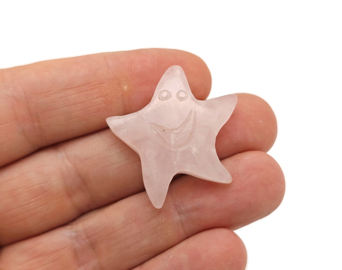 Mini gemstone crystal star from GemstoneGO, colorful making jewelry gift, decorative star-shaped crystal for crafts and jewelry.