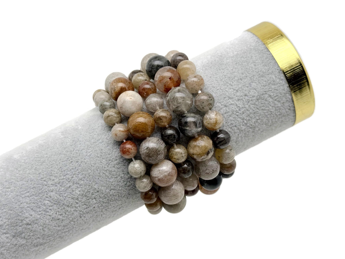 Stretchy garden quartz beaded bracelet for men and women, featuring crystal healing stones with faceted beads.