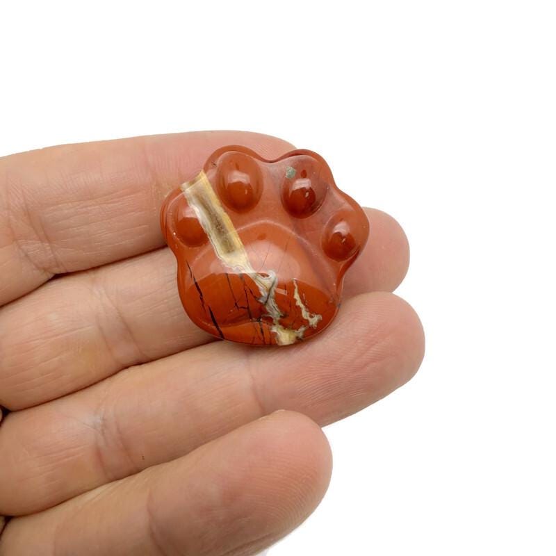 Sculpture en cristal de patte d'ours en jaspe rouge - HA1248