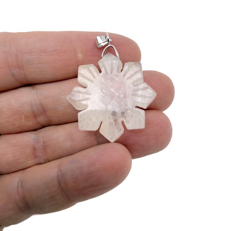 Pendentif flocon de neige en quartz clair ?€? Breloque fleur en cristal sculpté - NC1920