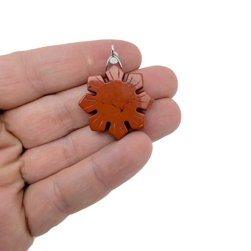 Pendentif flocon de neige en jaspe rouge ?€? Breloque fleur en cristal sculpté - NC1923